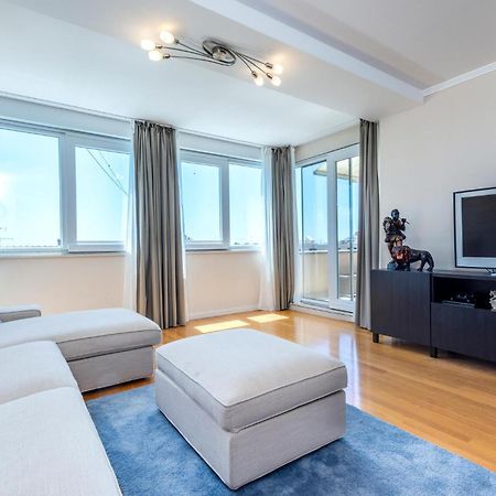 Beautiful Apartment In Split With Kitchen エクステリア 写真