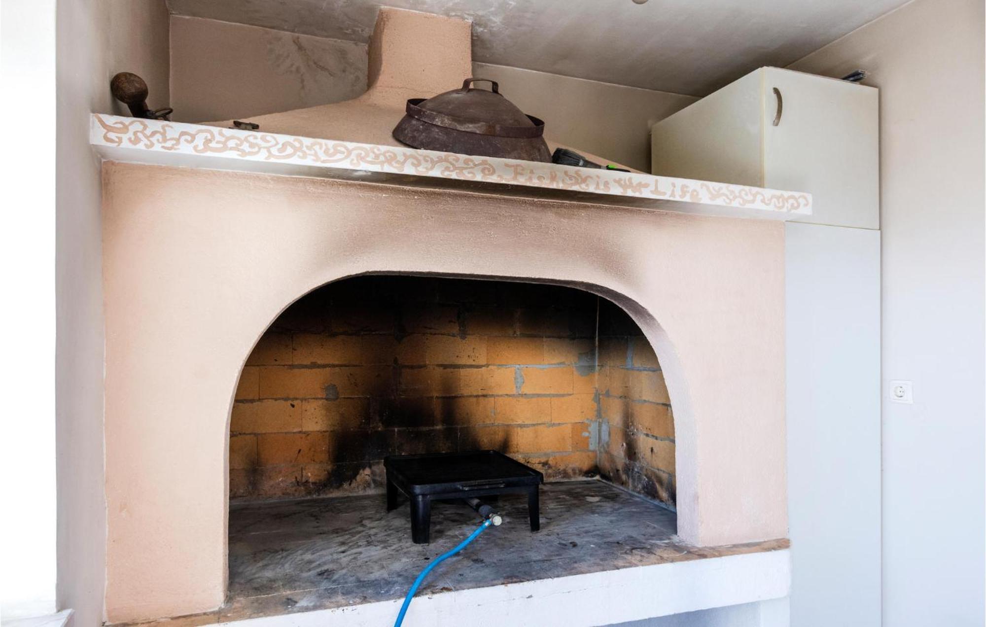 Beautiful Apartment In Split With Kitchen エクステリア 写真